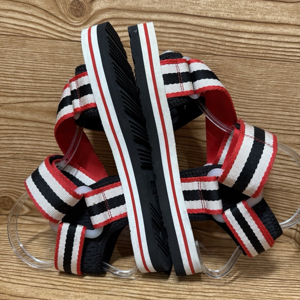 Hunter Sandals Women Sz 7 Red White Black Strappy Adjustable Lightweight‎ Shoes - Picture 6 of 8